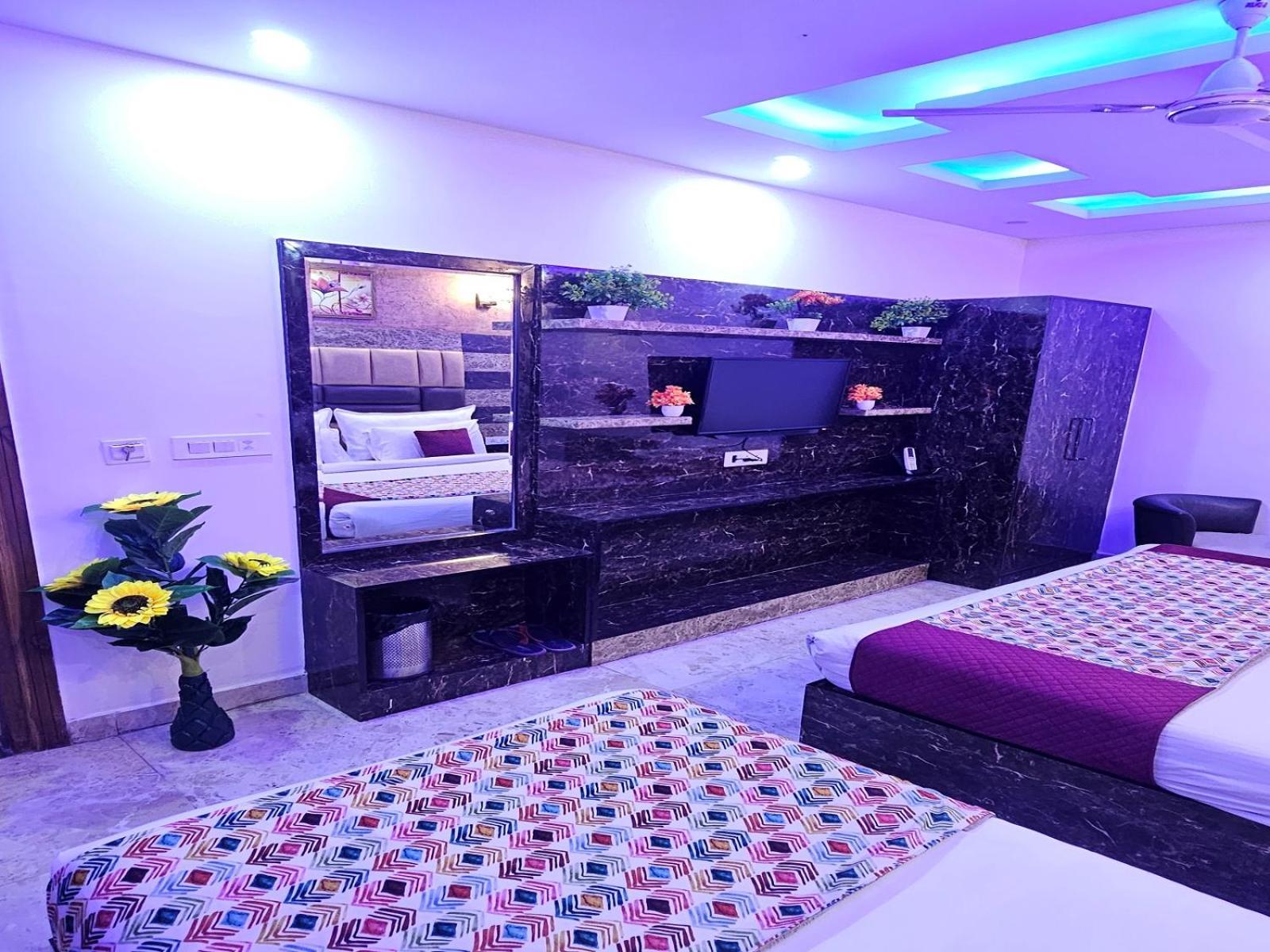 Hotel Tu Casa International Near Delhi Airport Neu-Delhi Exterior foto